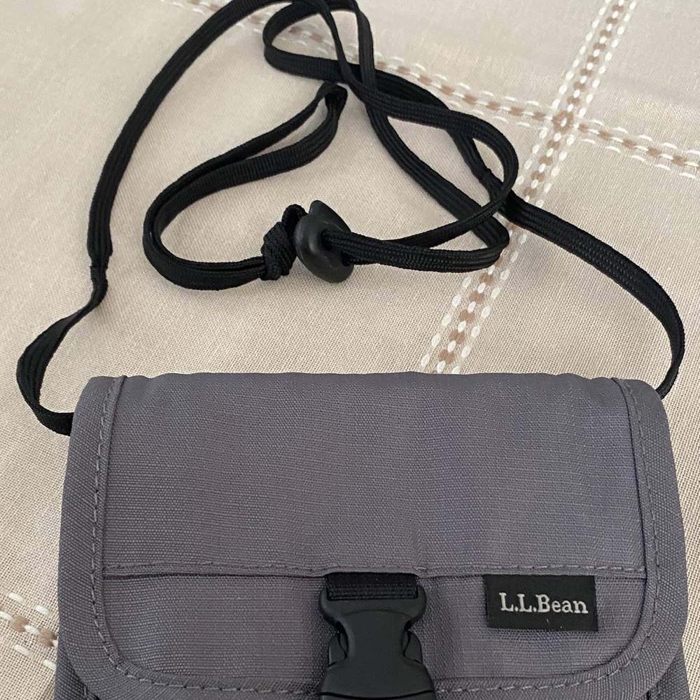 L.L. Bean Charcoal Belt Bag with Black Strap - Picture 14 of 14